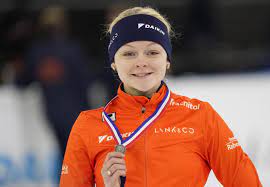 Xandra Velzeboer